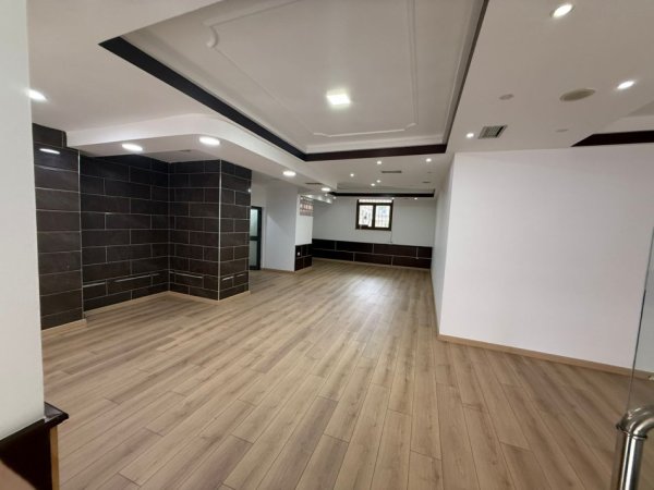 Tirane, jepet me qera ambjent biznesi Kati 0, 110 m² 1.500 € (VASIL SHANTO)