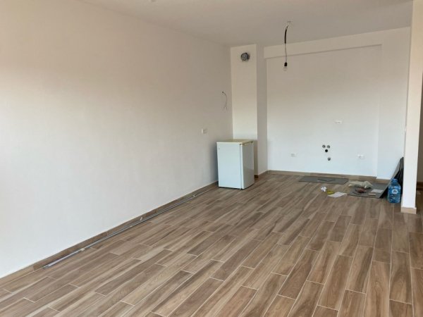 Tirane, jepet me qera apartament Kati 4, 108 m² 750 € (Kompleksi Zirkon)