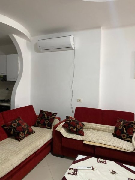 Tirane, jepet me qera apartament 2+1+Aneks+Ballkon Kati 7, 100 m² 400 € (yzberisht)
