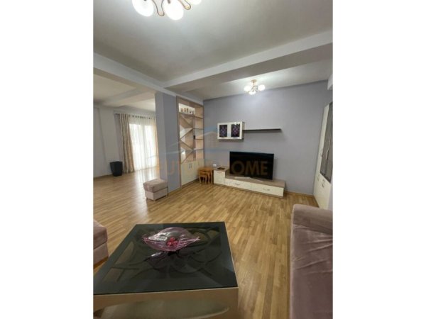 Tirane, jepet me qera Vile Kati 0, 250 m² 1.350 € (Jordan Misja)