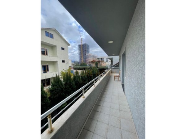 Tirane, jepet me qera Vile Kati 0, 250 m² 1.350 € (Jordan Misja)