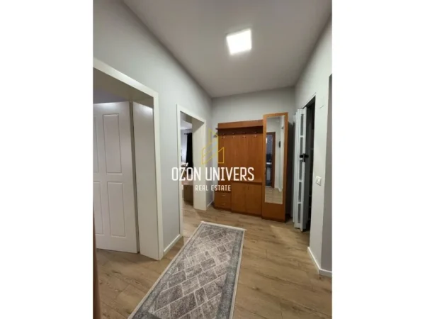Tirane, jepet me qera apartament 1+1+Ballkon Kati 5, 60 m² 650 € (Myslym Shyr)