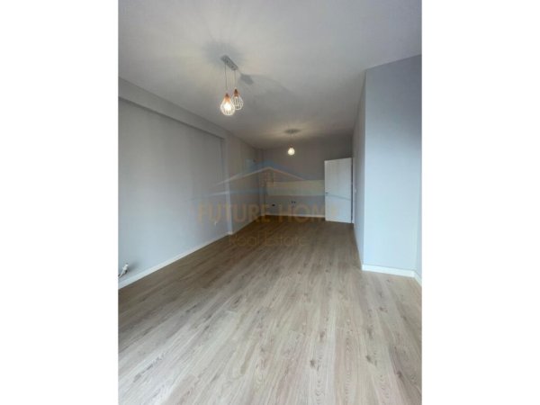 SHITET APARTAMENT 2+1 , RRUGA QEMAL STAFA PRANE PAZARIT TE RI