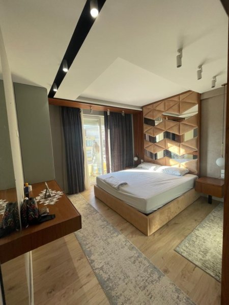 Tirane, jepet me qera apartament 2+1+Ballkon Kati 5, 90 m² 550 € (ASTIR)
