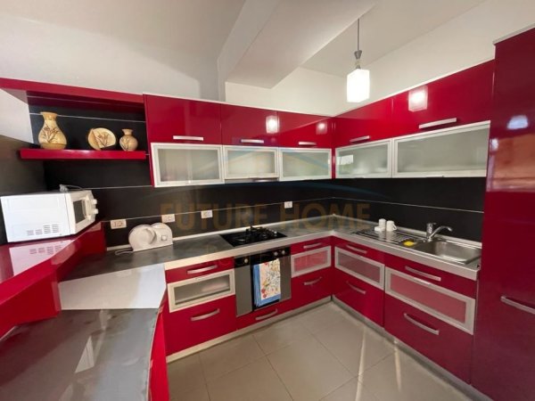 JEPET ME QERA APARTAMENT 3+1 TEK KOMPLEKSI HALILI , SELVIA