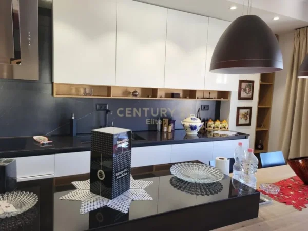 Tirane, shitet apartament 2+1 Kati 8, 103 m² 350.000 € (Bulevardi i Ri)