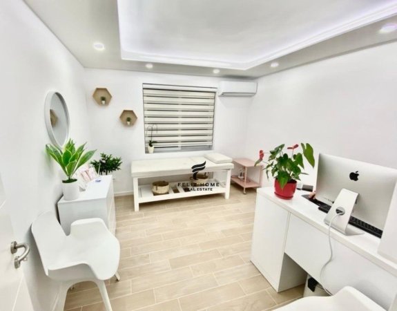 Tirane, jepet me qera ambjent biznesi Kati 2, 68 m² 750 € (VASIL SHANTO)