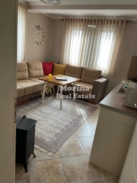 Tirane, jepet me qera shtepi 2+1 Kati 0, 800 m² 3.000 € (Porcelan)
