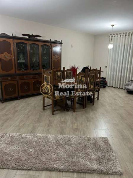 Tirane, jepet me qera shtepi 2+1 Kati 0, 800 m² 3.000 € (Porcelan)