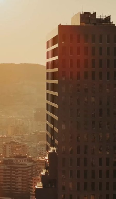 Tirane, jepet me qera zyre Kati 20, 176 m² 3.000 € (Downtown One)