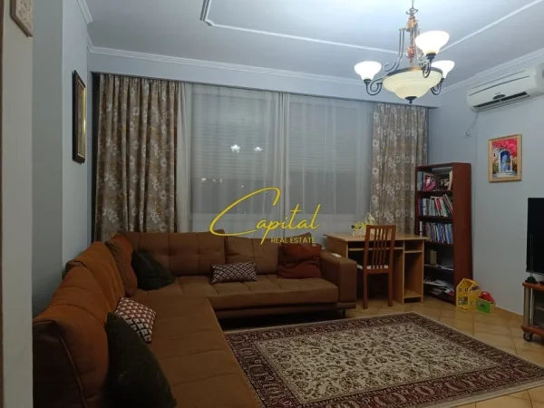 Tirane, jepet me qera apartament 1+1 Kati 5, 70 m² 580 € (RRUGA E ELBASANIT)