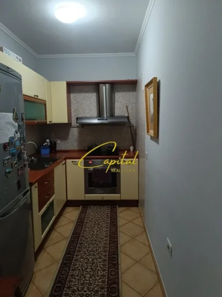 Tirane, jepet me qera apartament 1+1 Kati 5, 70 m² 580 € (RRUGA E ELBASANIT)