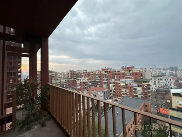 Tirane, jepet me qera zyre Kati 8, 114 m² 900 € (Garden Building)