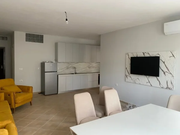 Vlore, shitet apartament 2+1+Ballkon Kati 1, 94 m² 155.000 € (Rruga : "Sazani")