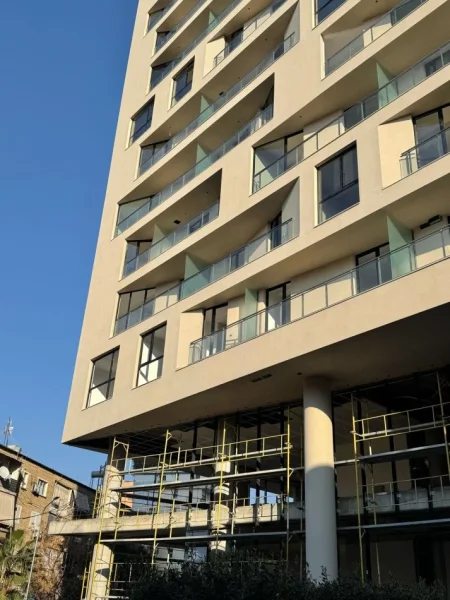 Tirane, shitet ambjent biznesi Kati 1, 171 m² 513.000 € (Mine Peza)