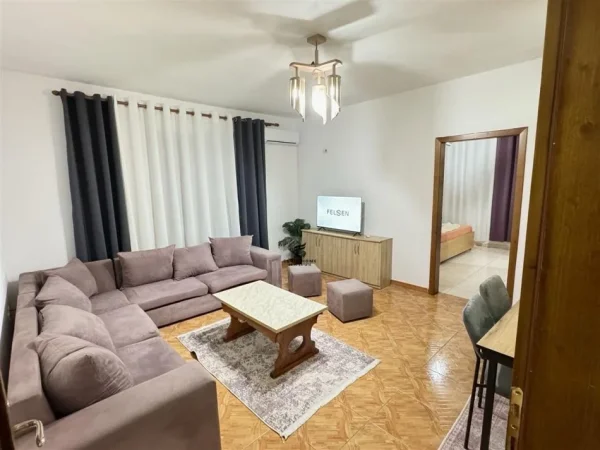Tirane, jepet me qera apartament 2+1 Kati 2, 100 m² 500 € (ASTIR)