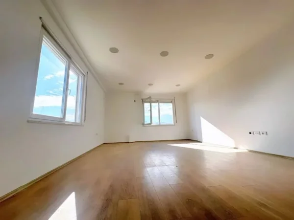 Tirane, shitet apartament 2+1 , 114 m² 268.000 € (Kika 2)