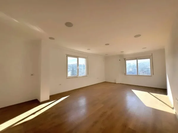 Tirane, shitet apartament 2+1 , 114 m² 268.000 € (Kika 2)