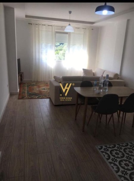 Tirane, jepet me qera apartament 1+1+Aneks+Ballkon Kati 4, 72 m² 500 € (LIQENI I THATE)