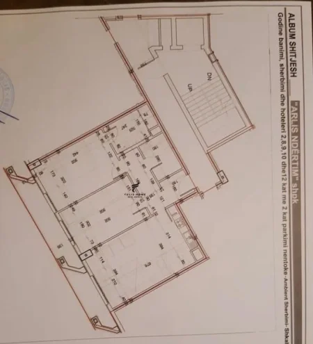 Tirane, jepet me qera zyre Kati 4, 120 m² 600 € (FARMACIA 10)