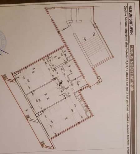 Tirane, jepet me qera zyre Kati 4, 120 m² 600 € (FARMACIA 10)