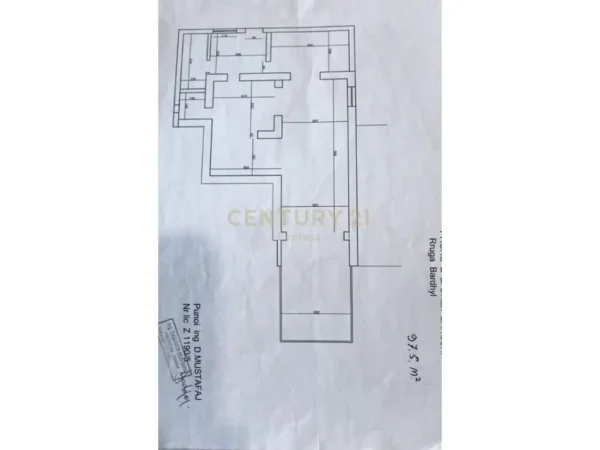 Tirane, jepet me qera ambjent biznesi , 97 m² 1.200 € (Rruga bardhyl)