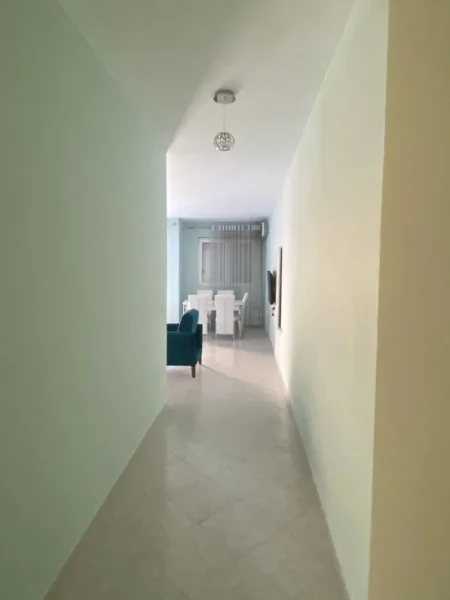 Vlore, shitet apartament 2+1+Ballkon Kati 4, 126 m² 208.000 € (Rruga : "Sazani")