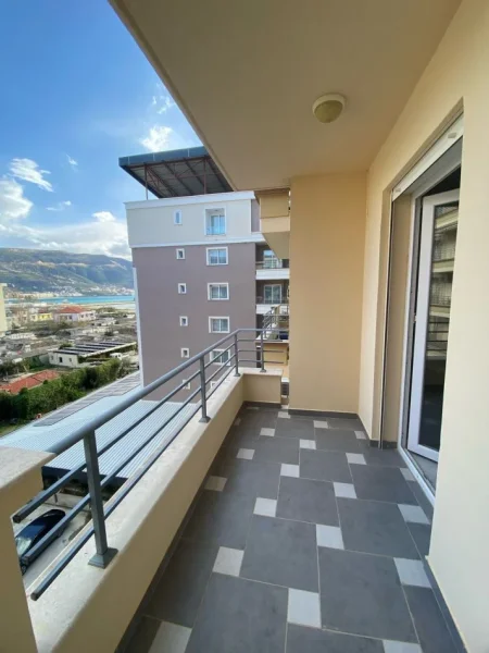 Vlore, shitet apartament 2+1+Ballkon Kati 4, 126 m² 208.000 € (Rruga : "Sazani")