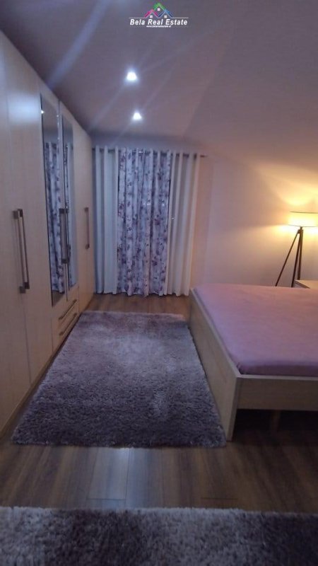 Tirane, jepet me qera Vile 1+1+Ballkon Kati 4, 70 m² 400 € (rruga e javajes)