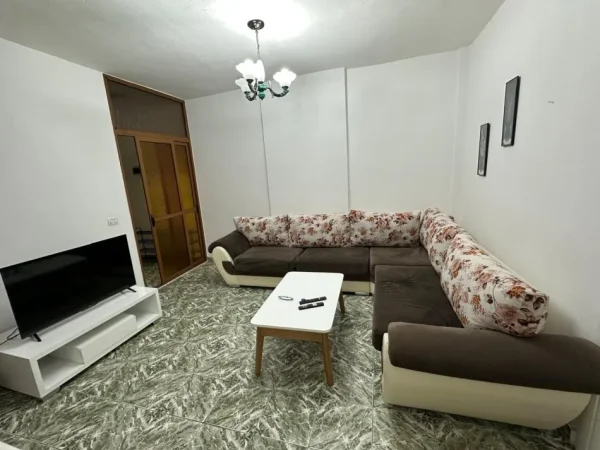 Tirane, jap me qera 2+1 Kati 7, 90 m² 500 € (Don Bosko)