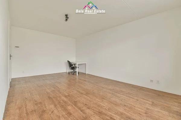 Tirane, jepet me qera zyre Kati 0, 92 m² 1.000 € (MYSLYM SHYRI)