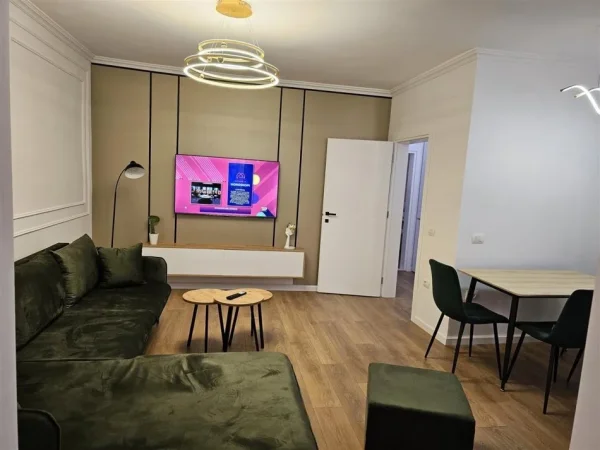 Tirane, jepet me qera apartament 1+1 Kati 1, 70 m² 610 € (rruga e kavajes)