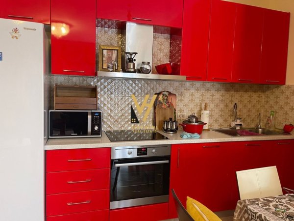 Tirane, jepet me qera apartament 1+1+Aneks+Ballkon Kati 3, 60 m² 600 € (RRUGA E KOSOVAREVE)