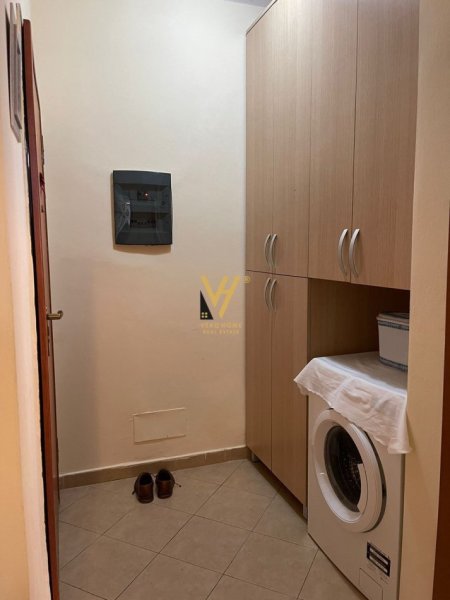 Tirane, jepet me qera apartament 1+1+Aneks+Ballkon Kati 3, 60 m² 600 € (RRUGA E KOSOVAREVE)