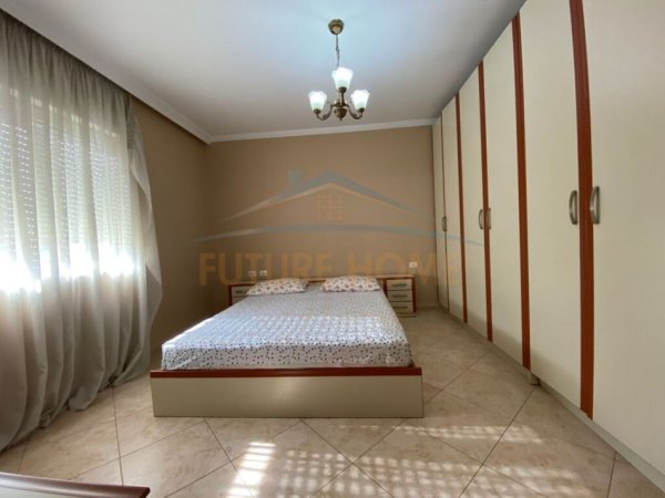 APARTAMENT 1+1 ME QERA  PRANE STADIUMIT AIR ALBANIA