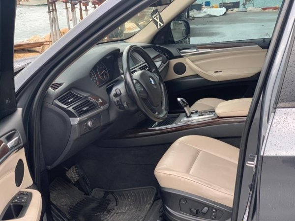 Tirane, shes SUV | Fuoristrad | Xhip *OKAZION* BMW X5 E70 2013 Nafte, gri e erret automatik Klima 11.000 €