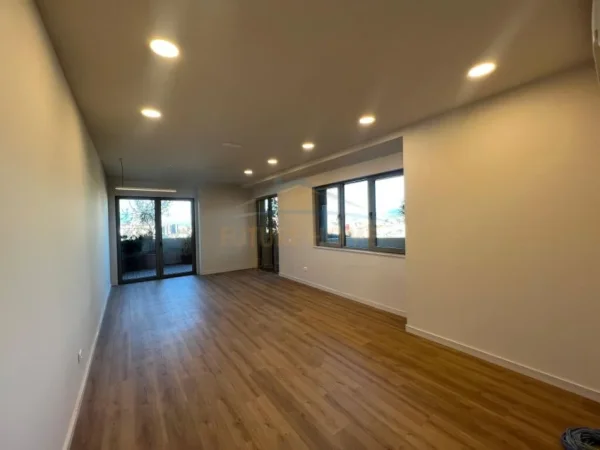 Tirane, shitet apartament 1+1 Kati 10, 113 m² (Lion Park 1 , Stadiumi Air Albania)
