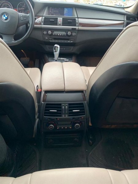 Tirane, shes SUV | Fuoristrad | Xhip *OKAZION* BMW X5 E70 2013 Nafte, gri e erret automatik Klima 11.000 €