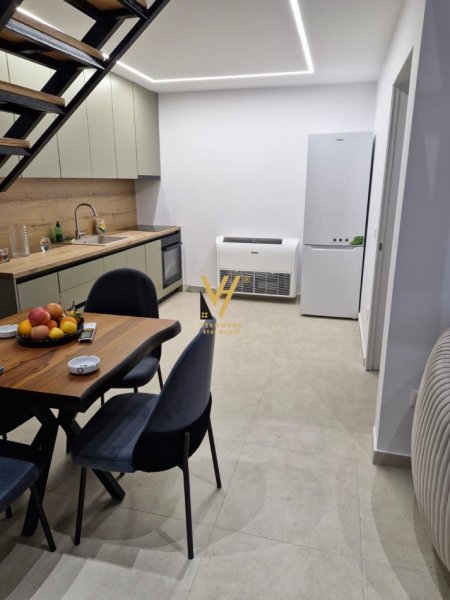 Tirane, jepet me qera shtepi 1 Katshe Kati 0, 95 m² 400 € (BALDUSHK)
