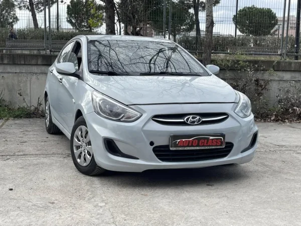 Tirane, shes makine HYUNDAI ACCENT Nafte, blu e hapur automatik Klima 184.000 km 5.790 €