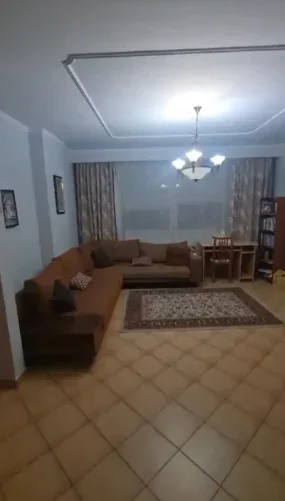 Tirane, jepet me qera apartament 1+1 , 71 m² 580 € (rruga e elbasanit)