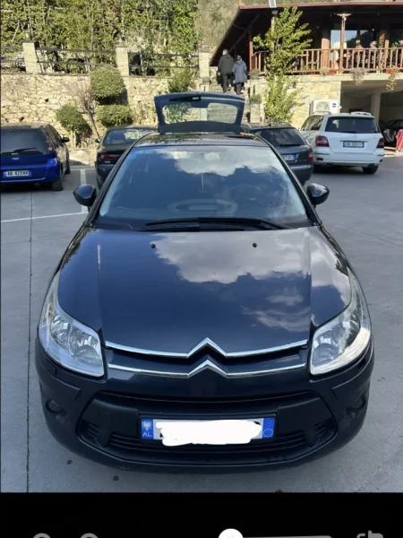 Tirane, shitet makine Citroën C4 Benzin+Gaz, blu e errët automatik Kondicioner 90 km 4.000 €