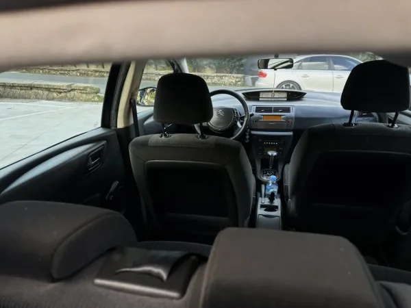 Tirane, shitet makine Citroën C4 Benzin+Gaz, blu e errët automatik Kondicioner 90 km 4.000 €
