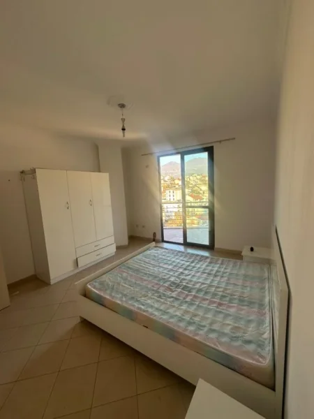 Tirane, shitet apartament 2+1+Ballkon Kati 8, 112 m² 150.000 € (Rruga Elbasanit)