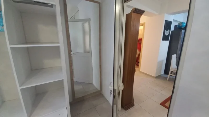 Tirane, shitet apartament 1+1+Ballkon Kati 6, 70 m² 105.000 € (Kthesa e Kamzes)