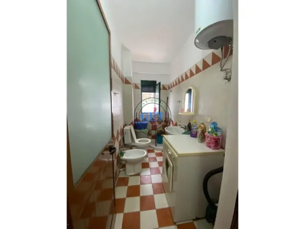 Durres, jepet me qera apartament 1+1+Ballkon Kati 2, 60 m² 350 € (Iliria Plazh Durres)