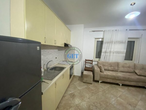 Durres, jepet me qera apartament 1+1+Ballkon , 70 m² 300 € 