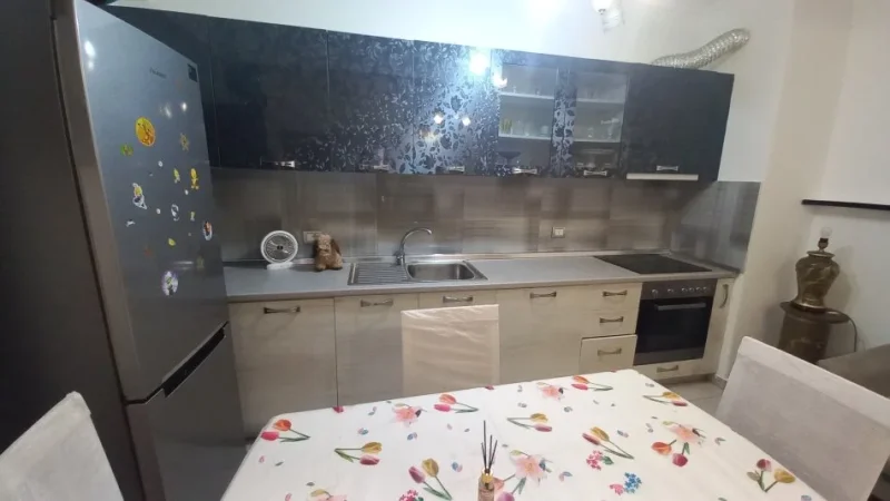 Tirane, shitet apartament 1+1+Ballkon Kati 6, 70 m² 103.000 € (Kthesa Kamzes)