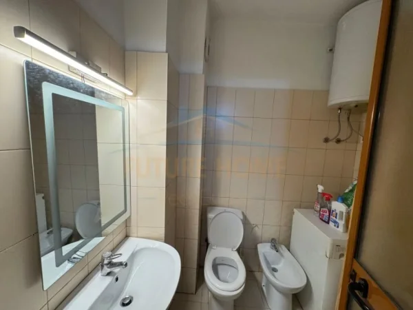 Durres, shitet apartament 1+1+Ballkon Kati 7, 65 m² 75.000 € (plazh hekurudha)