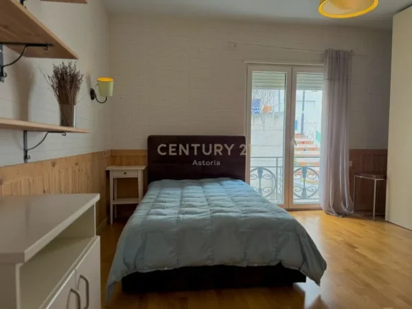Tirane, jap me qera apartament 3+1+2 , 130 m² 1.200 € (Kodra e Diellit)